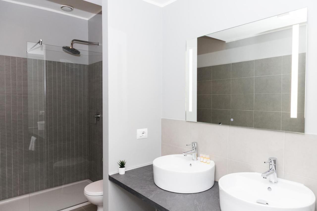 Hemeras Boutique Homes - 2 Luxury Apartments In The City Center Mediolan Zewnętrze zdjęcie
