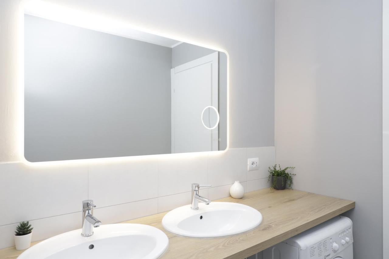 Hemeras Boutique Homes - 2 Luxury Apartments In The City Center Mediolan Zewnętrze zdjęcie